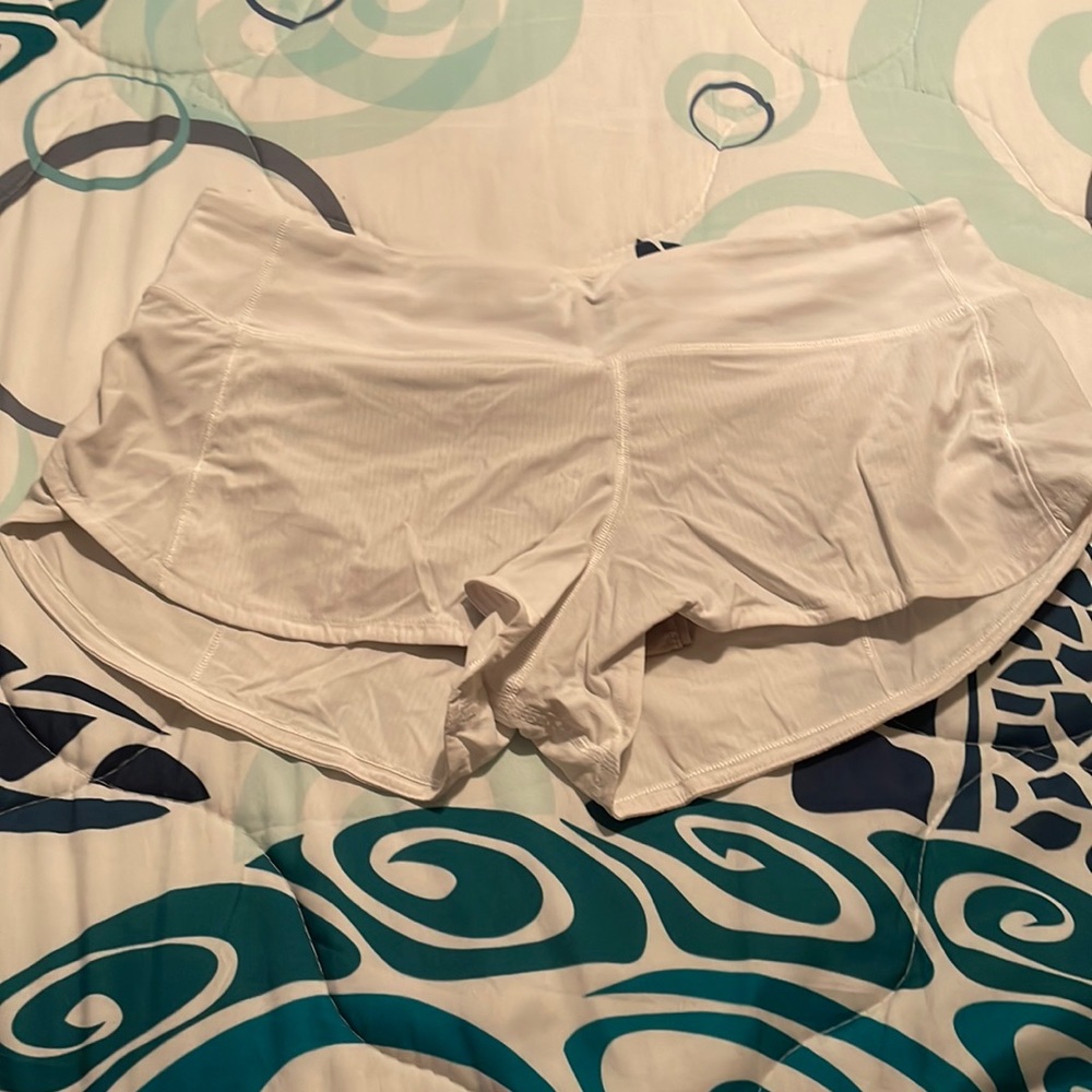 White speed up lululemon shorts